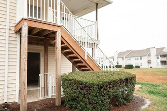 613 Pylon Ct in Virginia Beach, VA - Building Photo - Building Photo