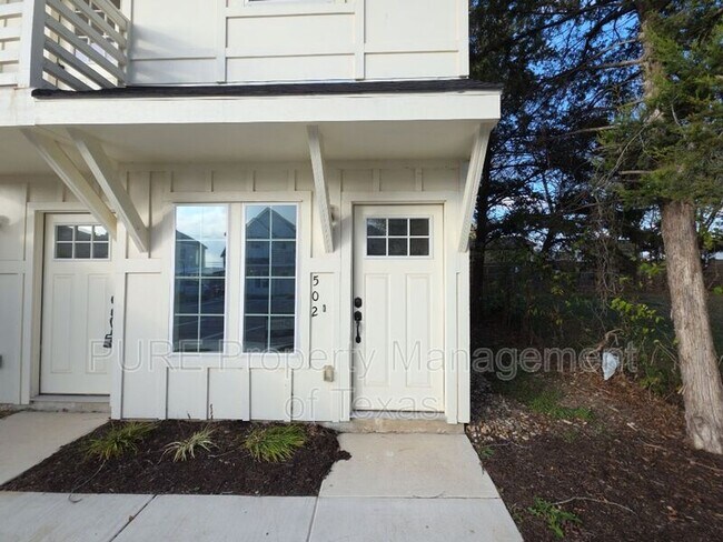 property at 2002 W 2nd St