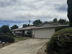 7990 Glenbar Way in Fair Oaks, CA - Building Photo