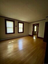 27 Pleasant St in Putnam, CT - Building Photo - Building Photo