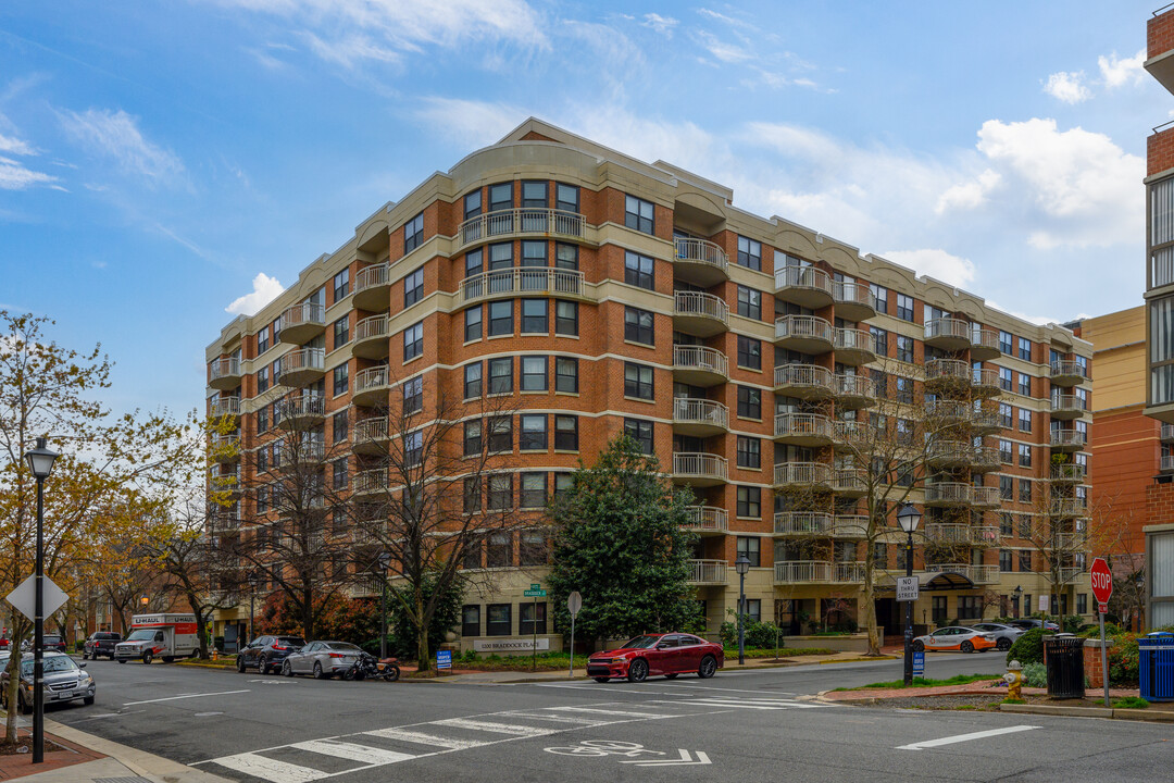 Braddock Place in Alexandria, VA - Building Photo