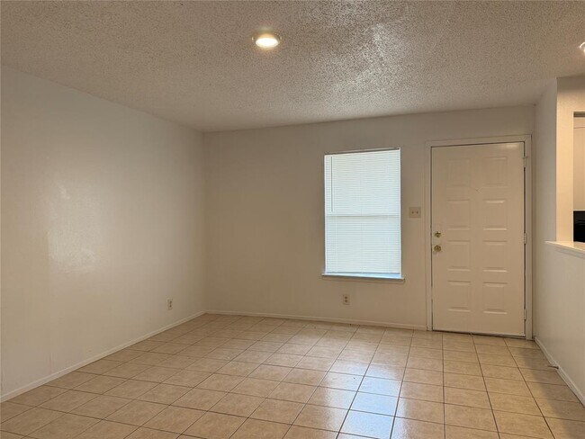5506 Rose Hill Cir in Austin, TX - Building Photo - Building Photo