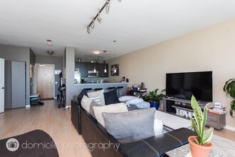 757 N Orleans St, Unit 1205 in Chicago, IL - Building Photo - Building Photo
