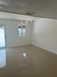 831 E 20th St in Hialeah, FL - Building Photo - Building Photo