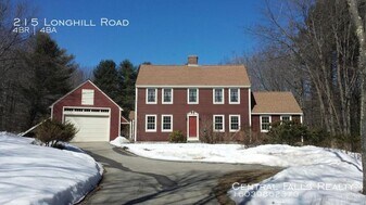 215 Long Hill Rd in Dover, NH - Building Photo