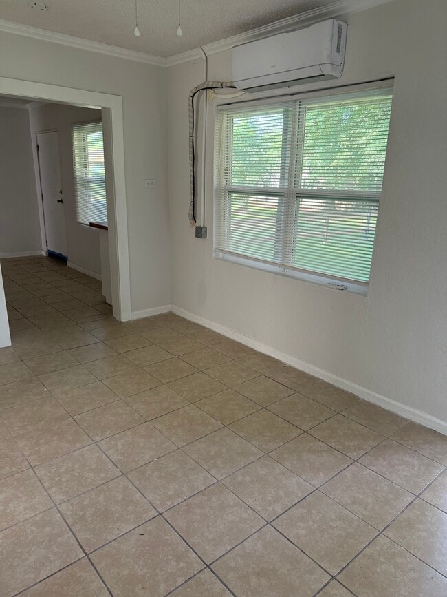 434 E Monroe Ave, Unit 1