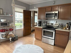 36 Monroe St in Bridgeport, CT - Building Photo - Building Photo