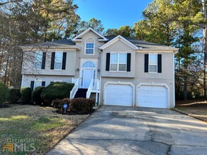 835 Aspen Dr in Lithia Springs, GA - Foto de edificio - Building Photo