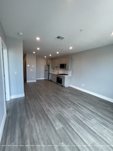 370 Western Ave, Unit 5-6 in Boston, MA - Building Photo - Building Photo