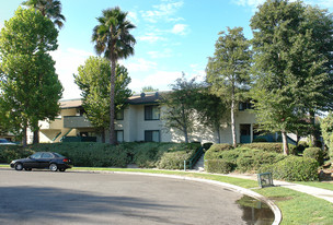 23452 Packer Pl Apartments