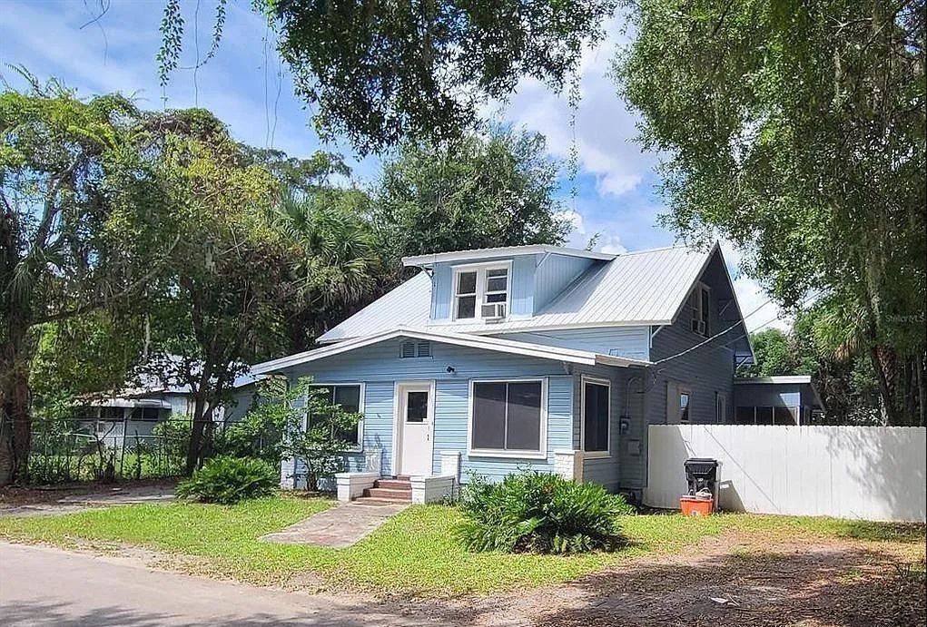 812 NW 4th Pl in Gainesville, FL - Building Photo