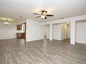 10406 Macmora Rd in Austin, TX - Building Photo - Building Photo