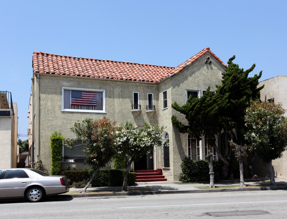 2525 E Broadway in Long Beach, CA - Building Photo