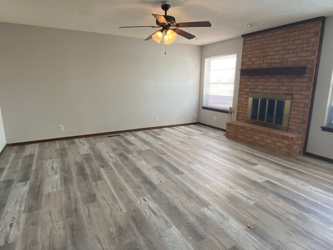 206 S Mission Rd in Enid, OK - Building Photo - Building Photo