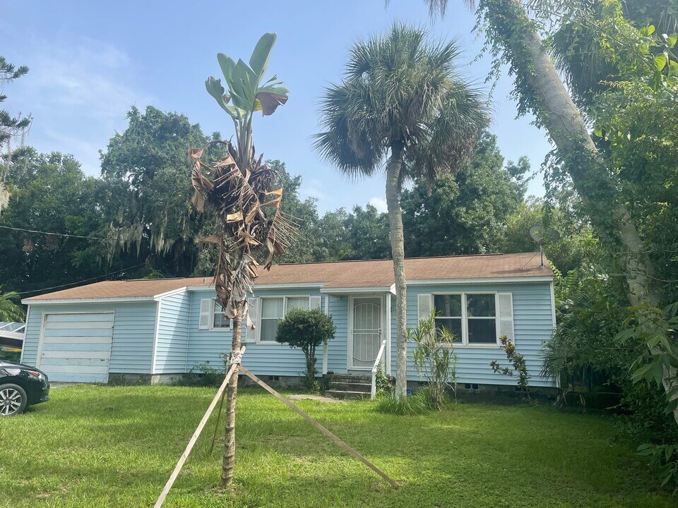 1276 Panama Dr in Sarasota, FL - Building Photo