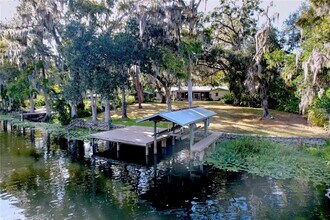 1601 Riverhills Dr in Tampa, FL - Building Photo - Building Photo