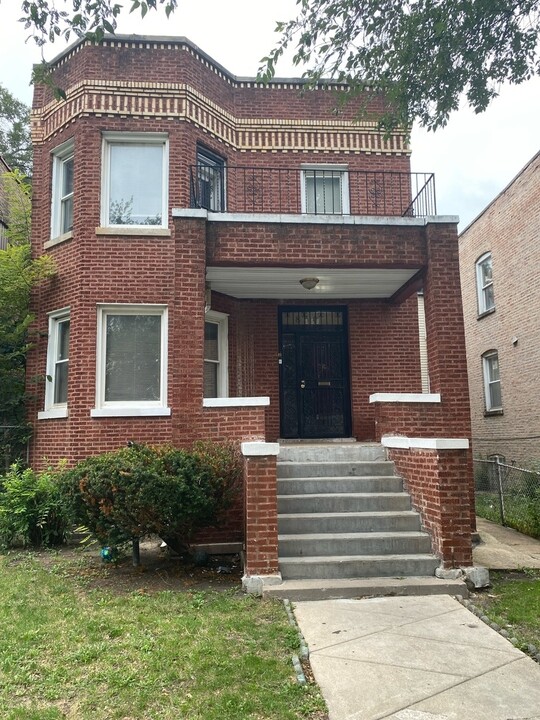 850 N Lavergne Ave in Chicago, IL - Building Photo