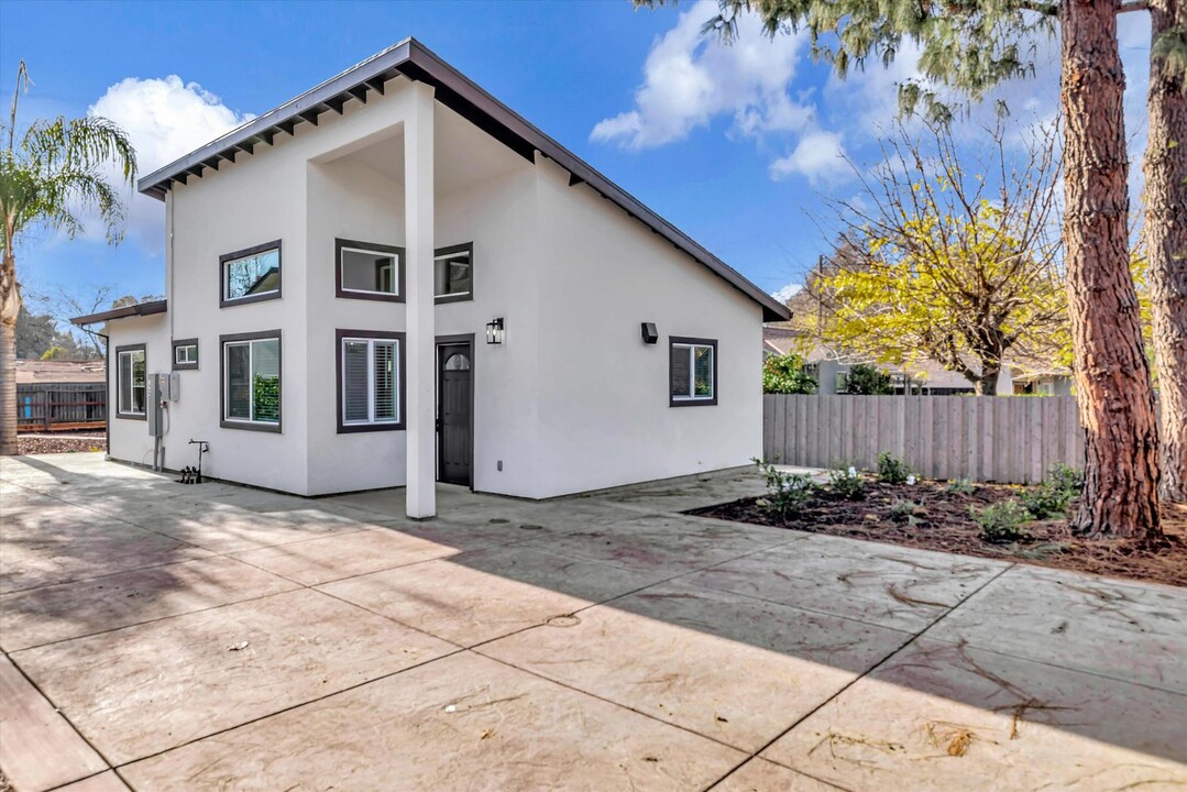 7347 Cross Dr in Citrus Heights, CA - Building Photo