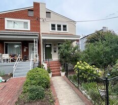 5155 7th St NE in Washington, DC - Building Photo