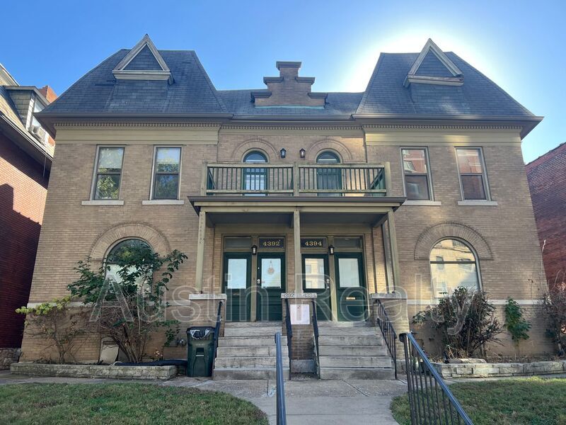 4394 McPherson Ave in St. Louis, MO - Building Photo
