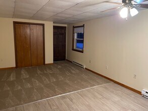 103 Sanderson Dr, Unit 3 in Slippery Rock, PA - Foto de edificio - Building Photo