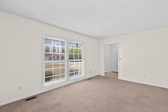 219 Edgewood Dr in Jacksonville, NC - Building Photo - Building Photo