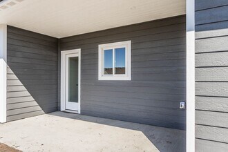 607 Matthew Trl in Tea, SD - Building Photo - Building Photo