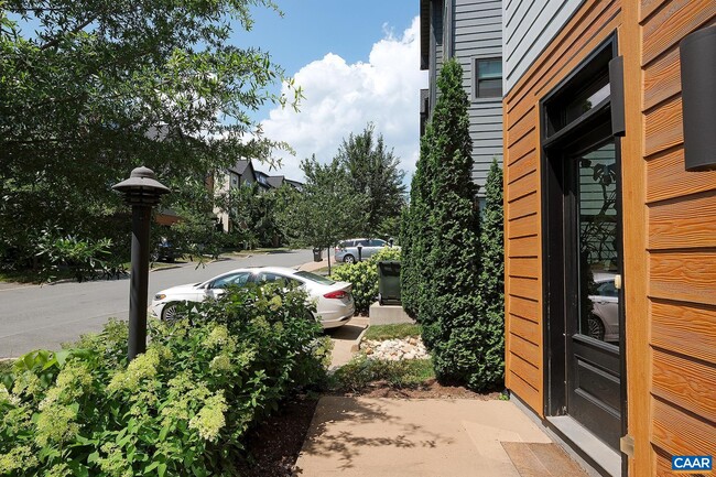 140 Junction Ln in Charlottesville, VA - Building Photo - Building Photo