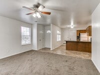 420 W Daws St photo'