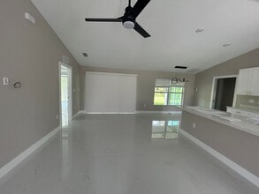 3433 NE 11th Pl in Cape Coral, FL - Building Photo - Building Photo