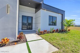 3924 NW 38th St in Cape Coral, FL - Building Photo - Building Photo