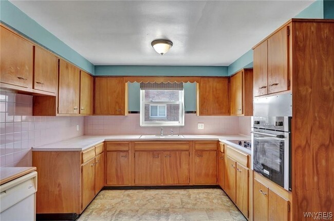 property at 626 Kenmore Ave