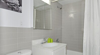 103 Avenue Rd in Toronto, ON - Building Photo - Building Photo