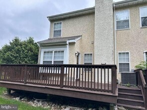 35 Versailles Blvd in Cherry Hill Township, NJ - Building Photo - Building Photo