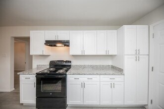 5044 Mallow St in Houston, TX - Building Photo - Building Photo
