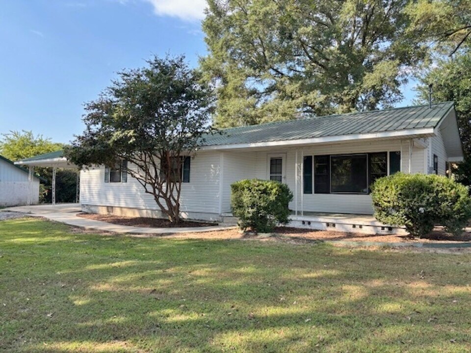 1365 Co Rd 1669 in Holly Pond, AL - Building Photo