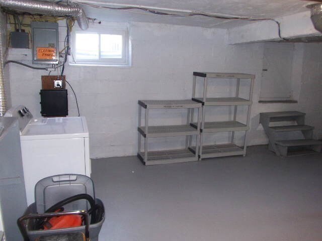 24 Spencer St, Unit 2 in Lexington, MA - Foto de edificio - Building Photo