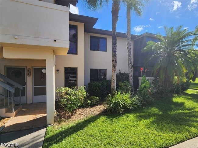 property at 1064 Villa Dr