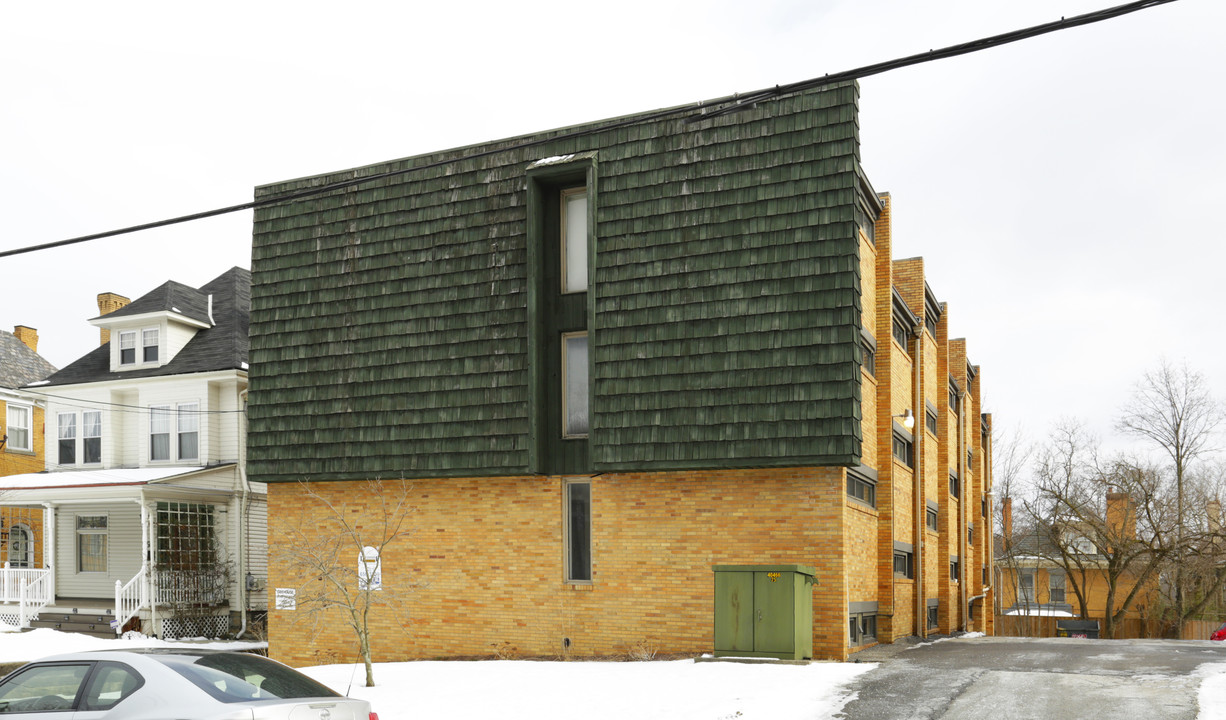 Treehouse Apartments in Pittsburgh, PA - Building Photo