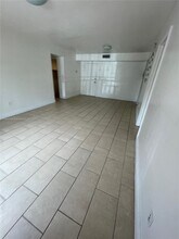 4721 NW 7th St in Miami, FL - Building Photo - Building Photo