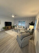 522 Eastwind Dr in North Palm Beach, FL - Building Photo - Building Photo