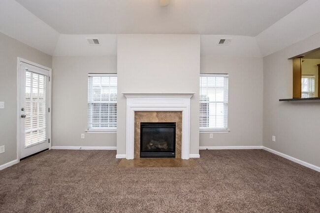 5 Hill Crest Cir in Hiram, GA - Building Photo - Building Photo