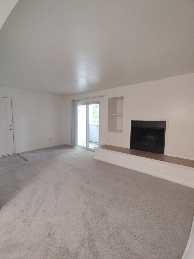 600 Reusens Rd