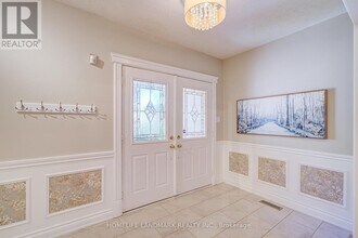 1432 Stoneybrook Trail in Oakville, ON - Building Photo - Building Photo