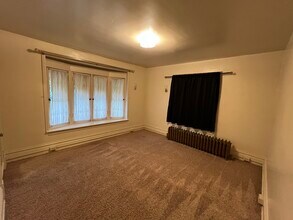 222 Lafayette Ave NE, Unit 1 in Grand Rapids, MI - Foto de edificio - Building Photo