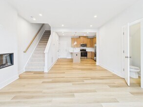 5320 Wyndham Forest Dr in Glen Allen, VA - Building Photo - Building Photo