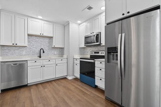 420 Paradise Rd in Niceville, FL - Building Photo - Building Photo