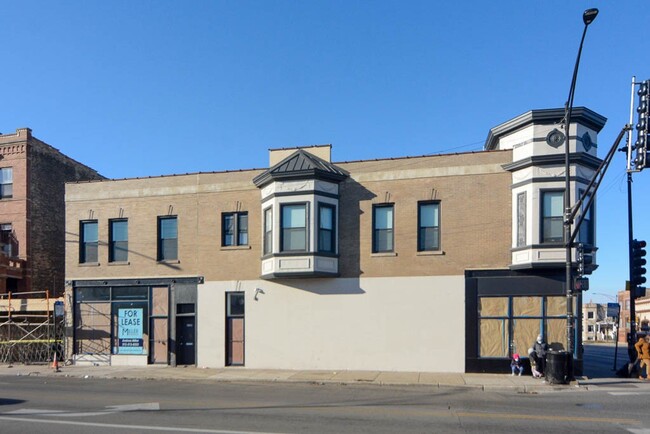2350 N Kimball Ave, Unit G05C in Chicago, IL - Building Photo - Building Photo