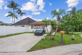 4505 NW 3rd Dr in Delray Beach, FL - Building Photo - Building Photo