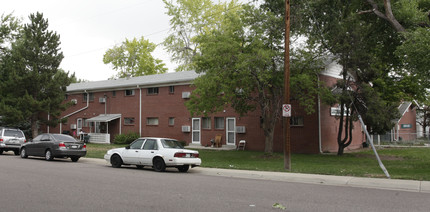 Lakewood Gardens in Lakewood, CO - Foto de edificio - Building Photo